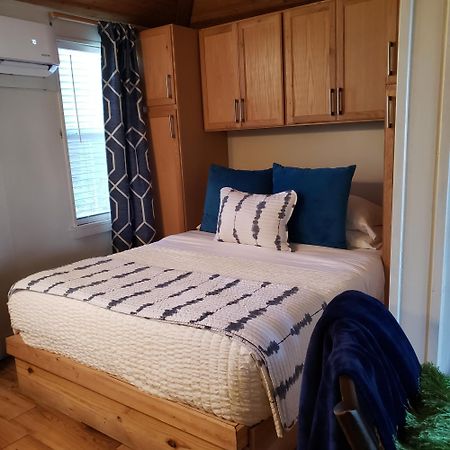 Lake Front Cottage Little Elm Экстерьер фото